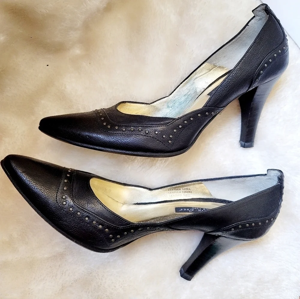 Kenneth Cole New York black heels 6